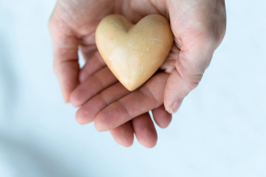 pratique holistique respiration holotropique breathwork paris sarra saidi libération émotionnelle psychocorporel